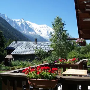 chalet-lioutraz.hotels-rhonealpes.com/