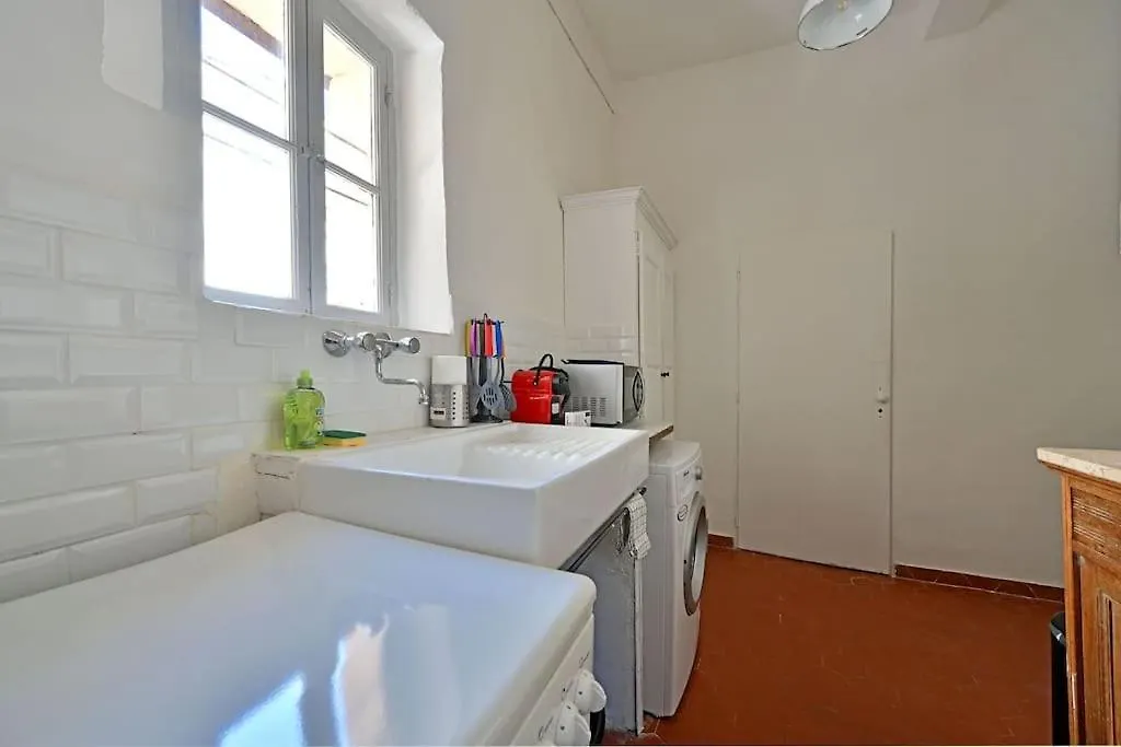 Appartement Les Brunes - Wi-Fi - Centre Ville - Proche Theatres Avignon